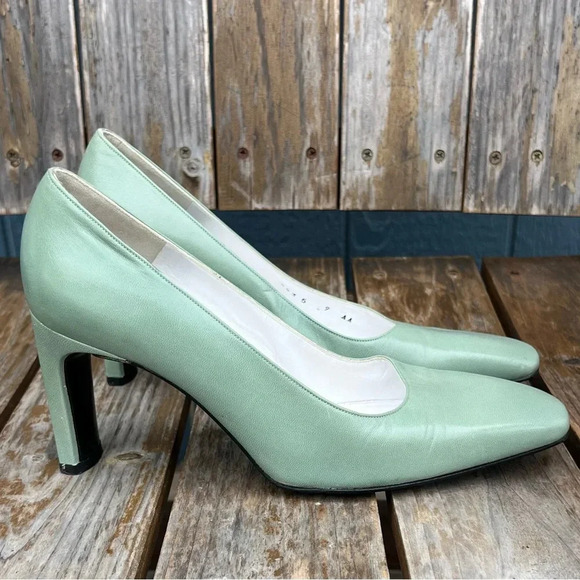 Charles Jourdan Seafoam Green Chunky Block Heel Pumps Shoes High Heels Sz 9 Rare - Picture 1 of 9
